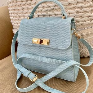 Preppy blue satchel.
